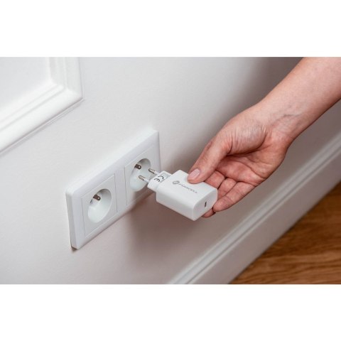 Ładowarka sieciowa do telefonu Forcell F-Energy USB C QC4.0 PD 3A 25W TFK-TC-25WPD biała